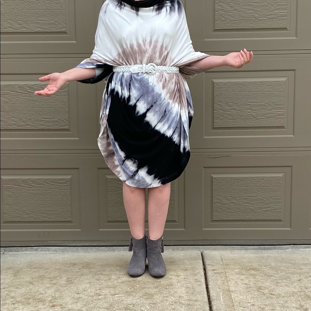 NWT Young Fabulous Broke poncho tie- dye Maxi Dress Medium Cape Collar